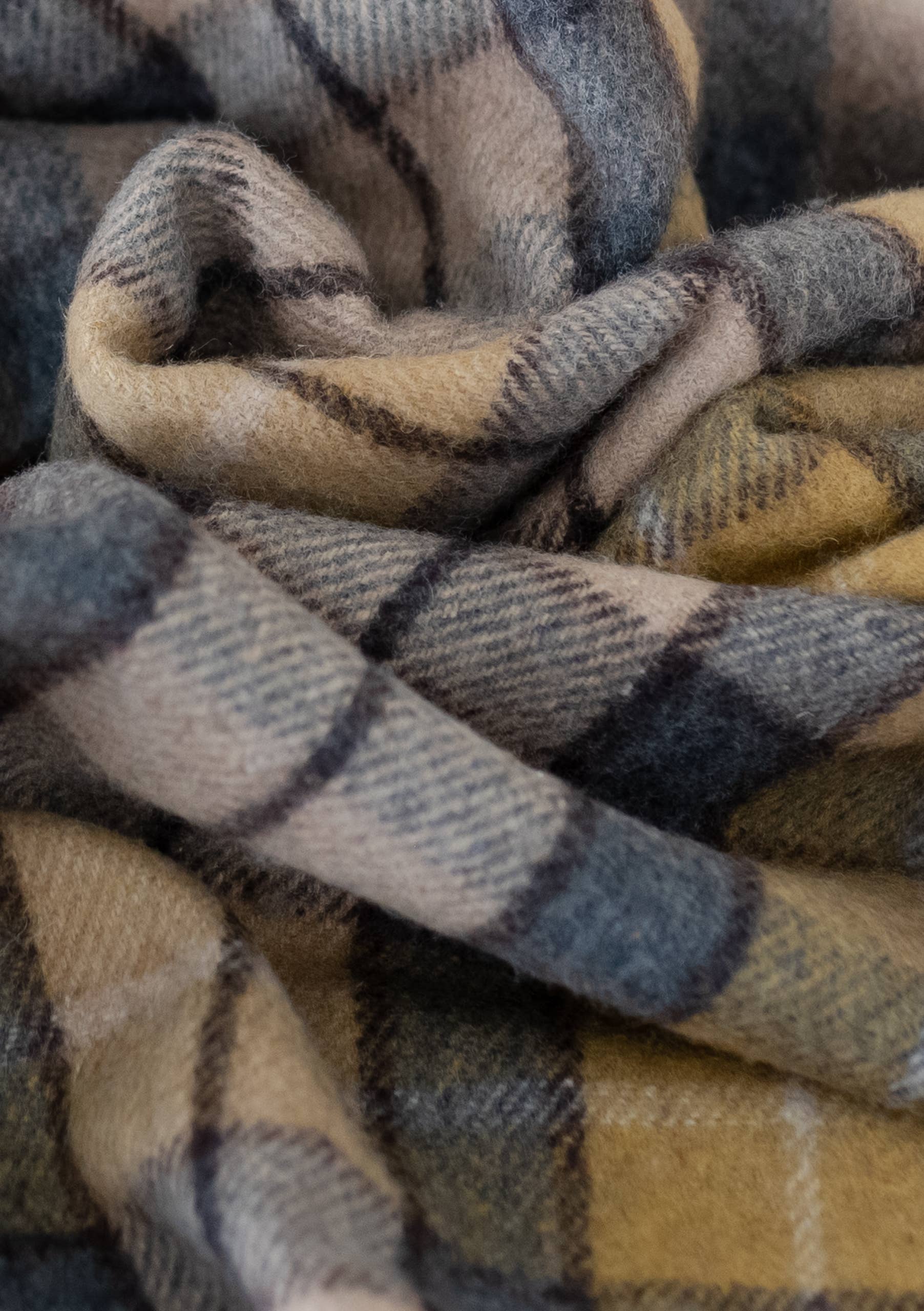 Recycled Wool Knee Blanket in Buchanan Natural Tartan