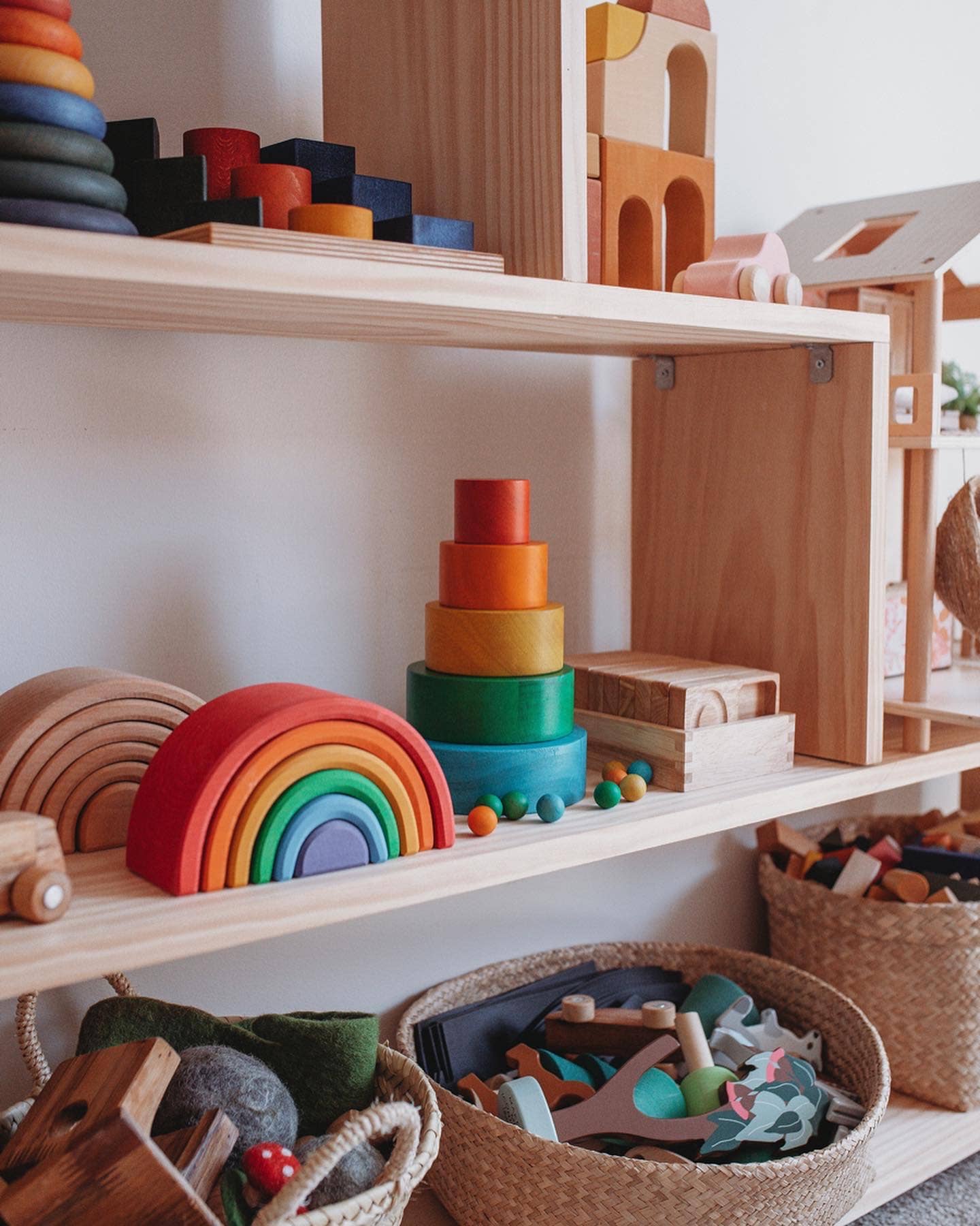 Natural Coloured Stacking Bowls